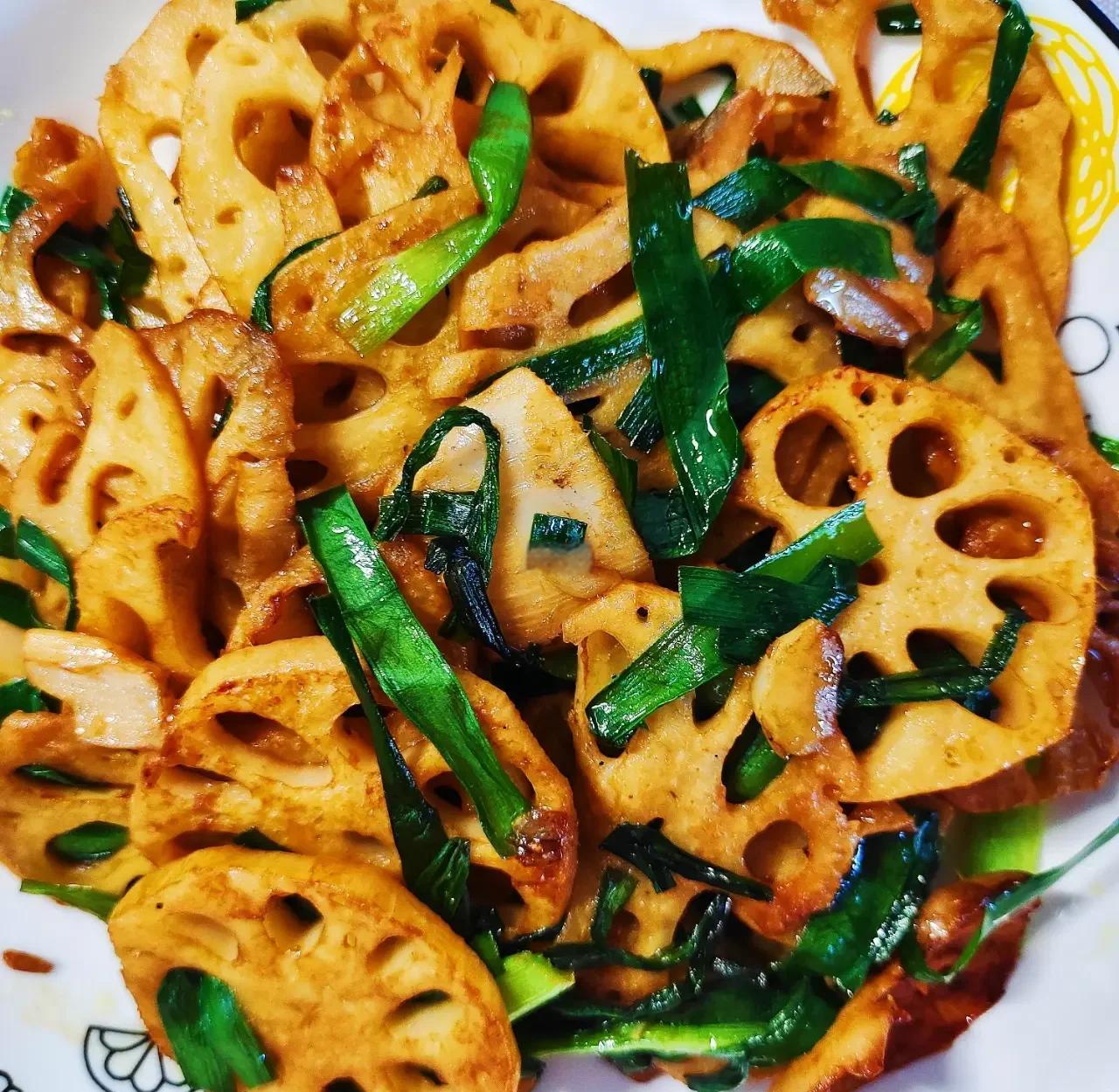 素菜炒藕怎么做(素炒藕片的家常做法窍门)