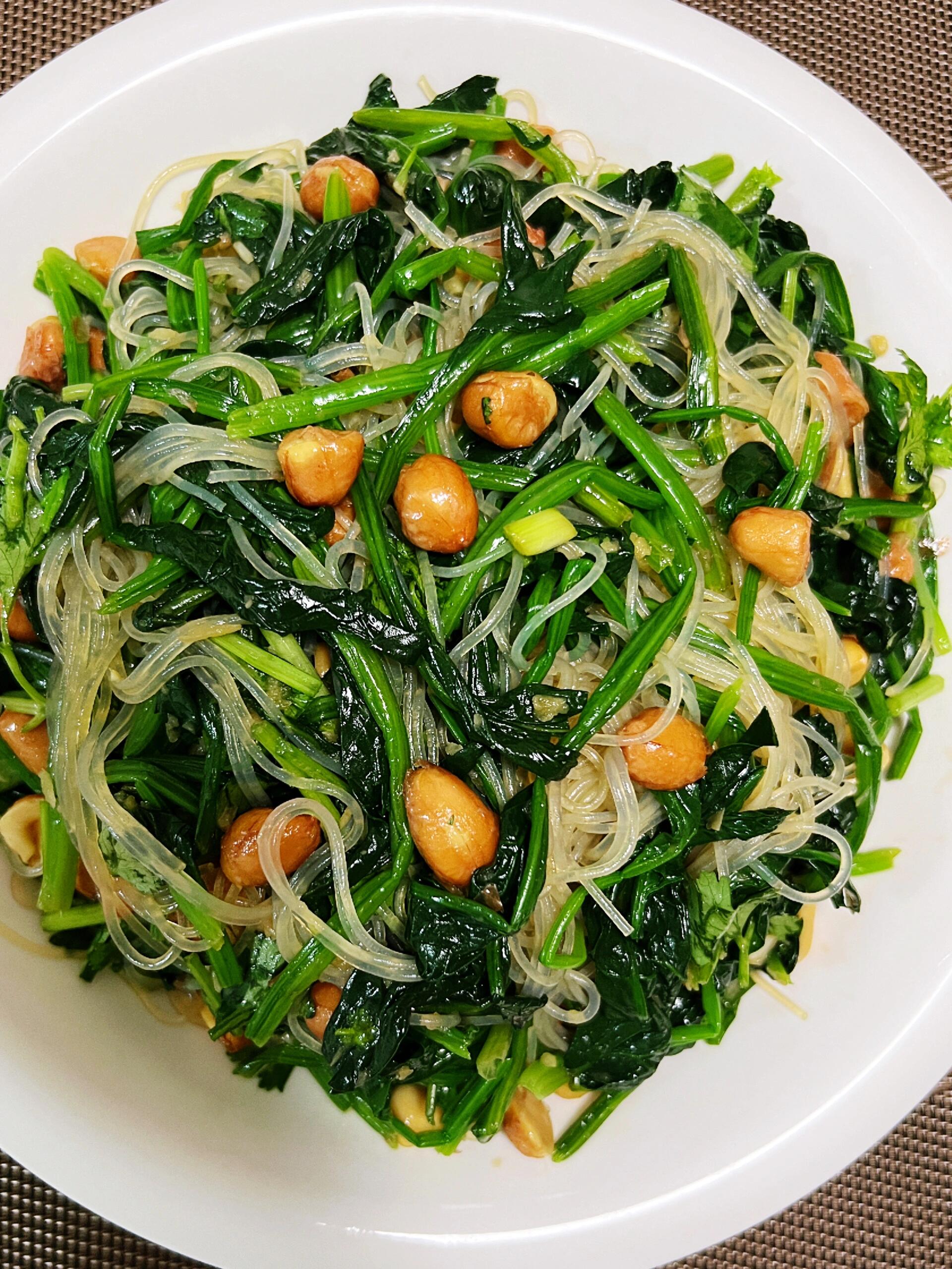 菠菜可以拌凉菜么(菠菜最佳搭配凉拌菠菜)