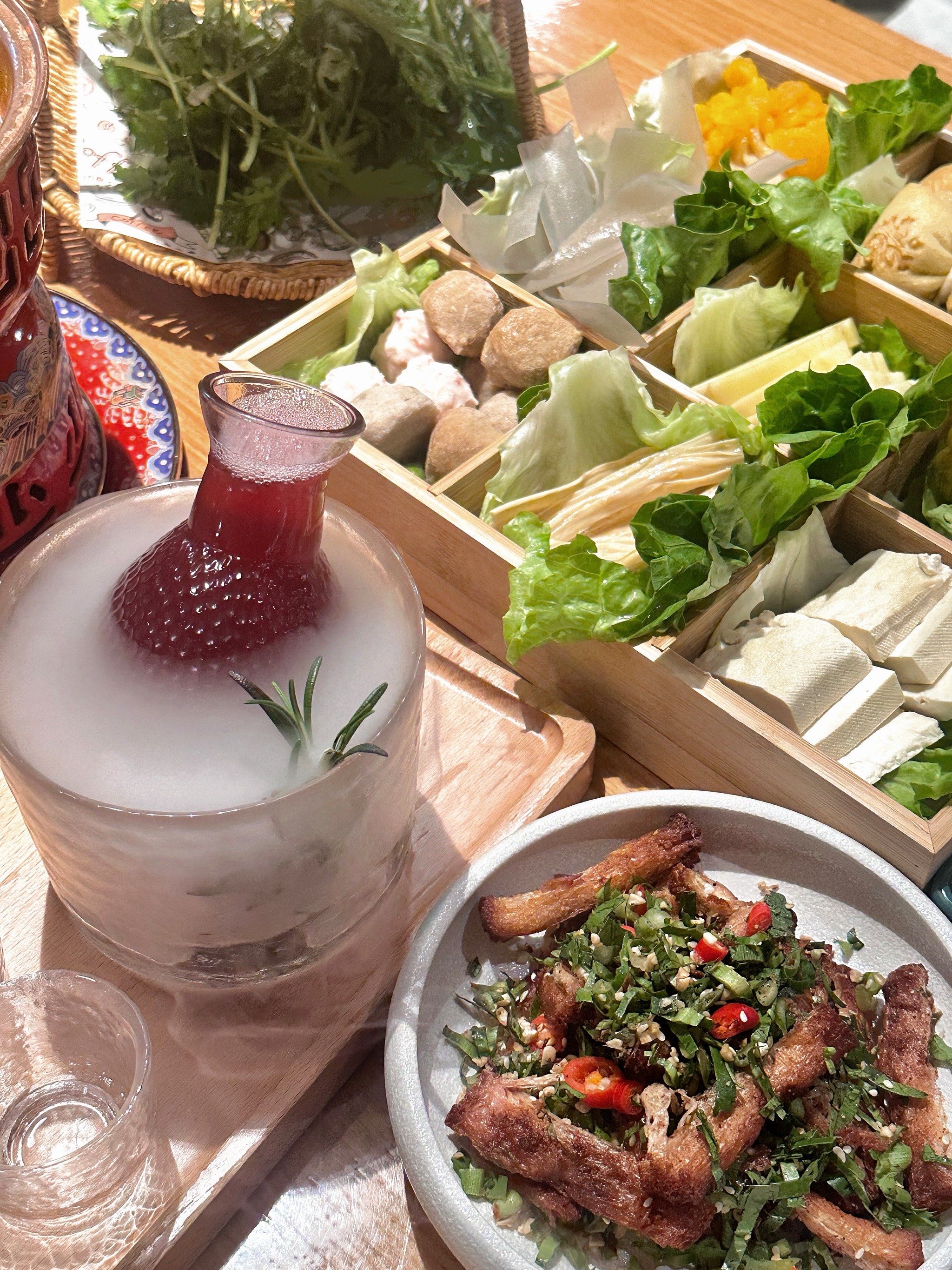 吃火锅肉菜和素菜(吃火锅肉菜和素菜的区别) 吃火锅肉菜和素菜(吃火锅肉菜和素菜的区别)