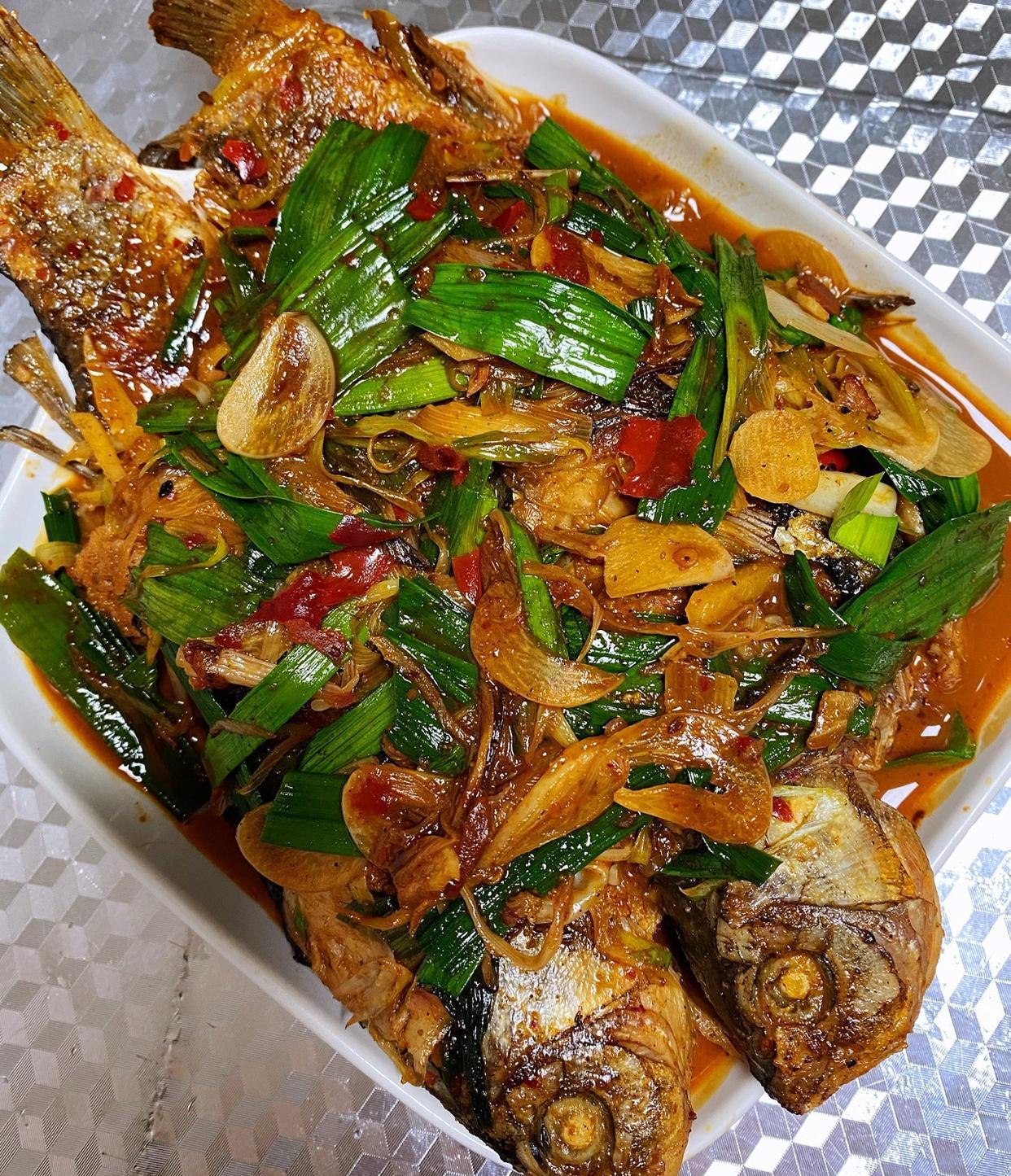 煎晶鱼的家常做法大全(煎晶鱼的家常做法大全窍门)