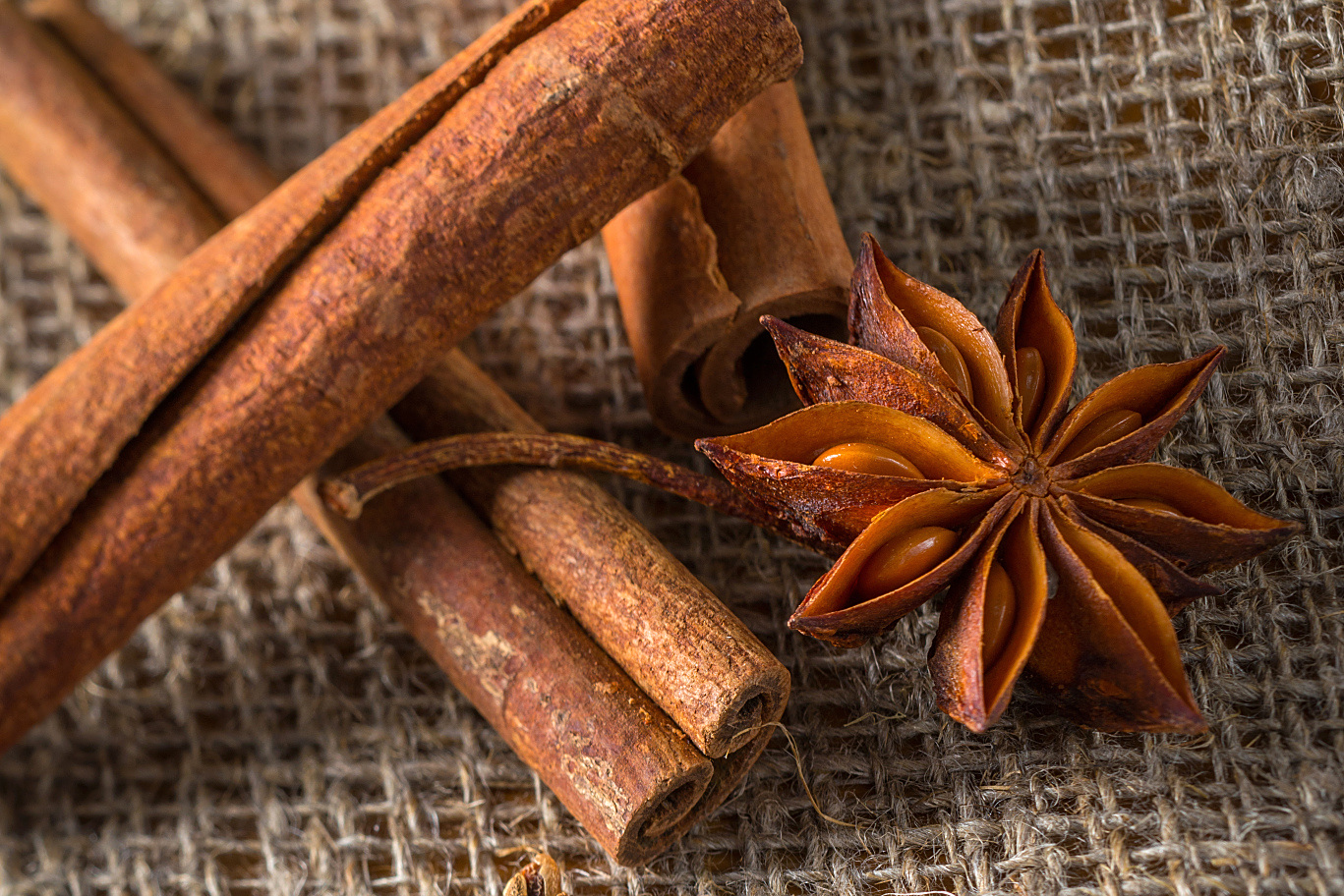 凉菜油辛香料(凉菜油辛香料怎么做)