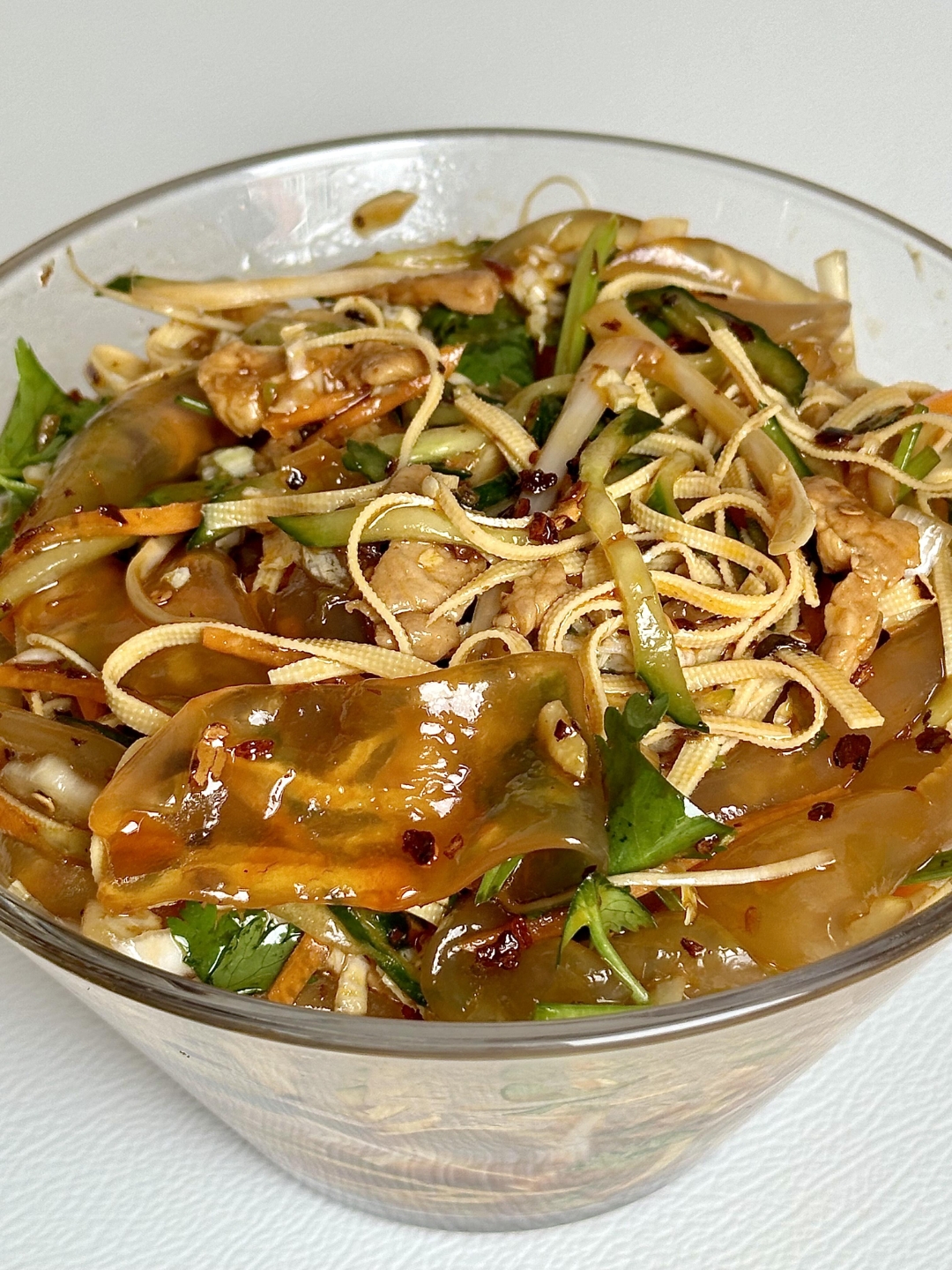 肉丝拉皮凉菜(怎样做肉丝拉皮菜)