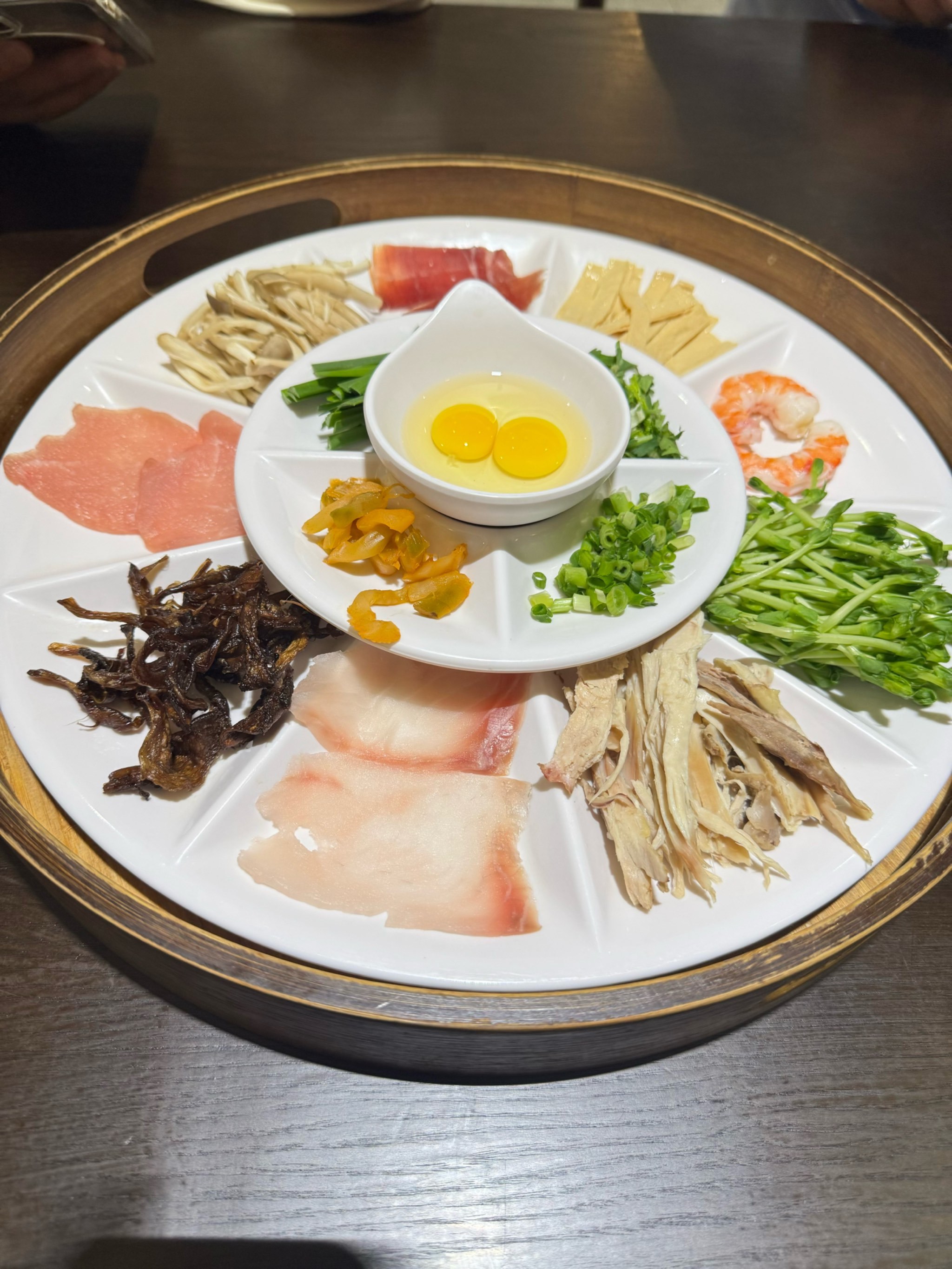 酒店包桌凉菜荤菜(酒店包桌凉菜荤菜怎么做)