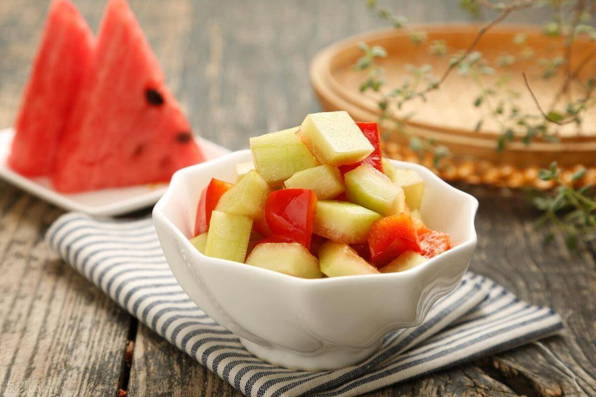 西瓜调凉菜(西瓜凉拌怎么做)