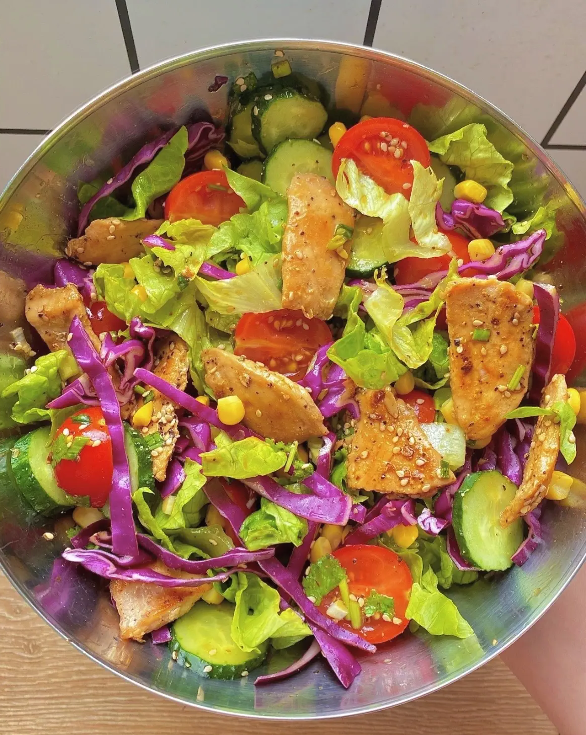 素菜沙拉怎么做热量低(素菜沙拉怎么做热量低一点)