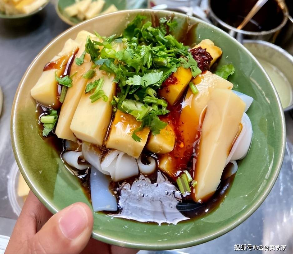 云南美食特色小吃(云南特色美食小吃排名)