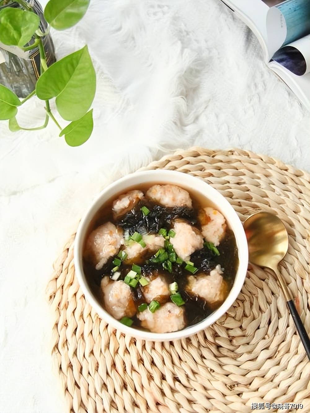 虾米紫菜素菜煲(虾米紫菜汤的功效与作用)