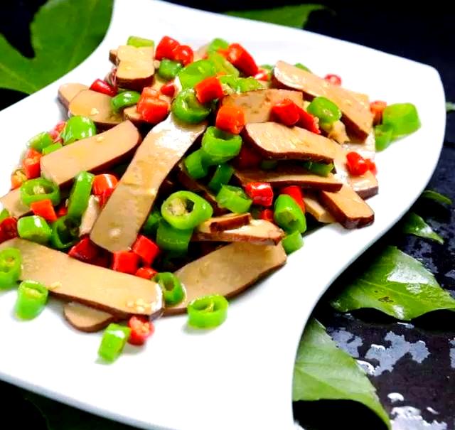 鸡蛋干高档凉菜(鸡蛋干凉拌怎么做好吃法)