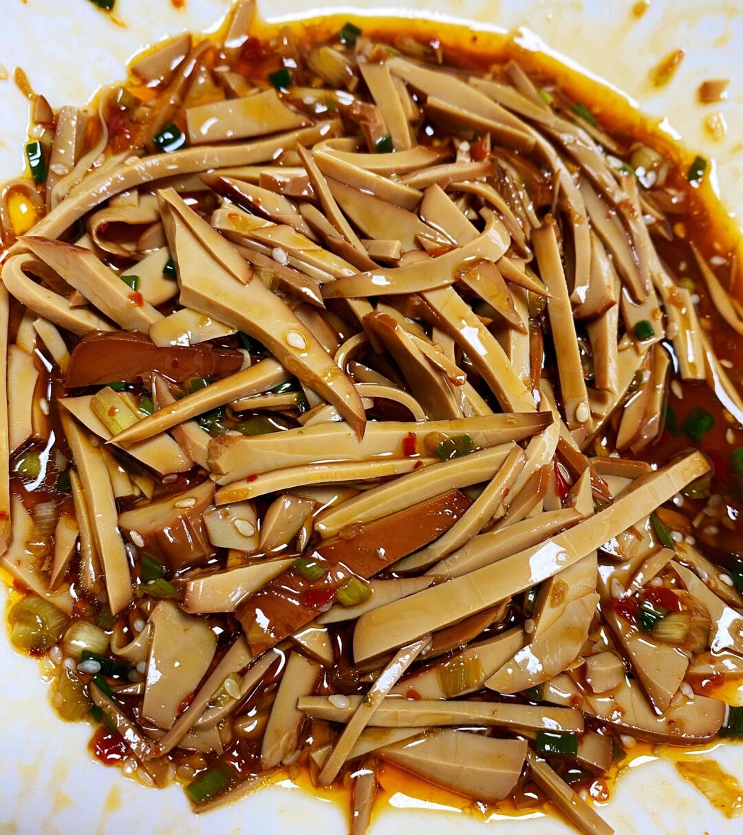 鸡蛋干高档凉菜(鸡蛋干凉拌怎么做好吃法)