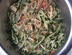 紫色莲花白拌凉菜(紫色莲菜凉拌的做法) 紫色莲花白拌凉菜(紫色莲菜凉拌的做法)