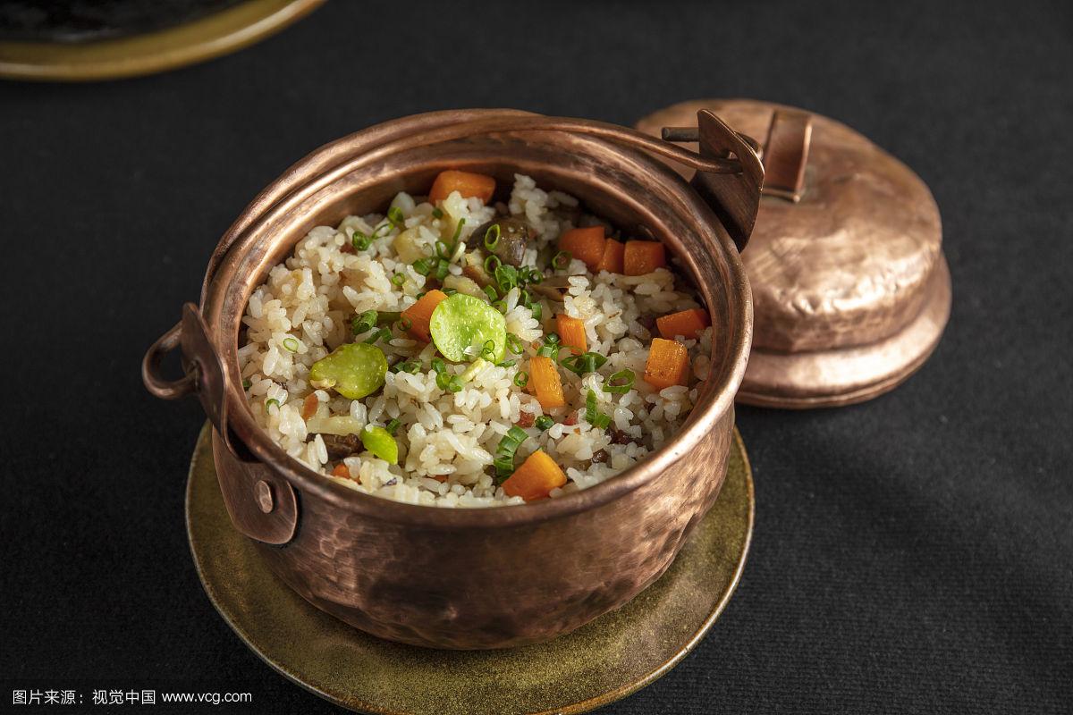 铜锅钣的特色(铜锅的作用与功效)