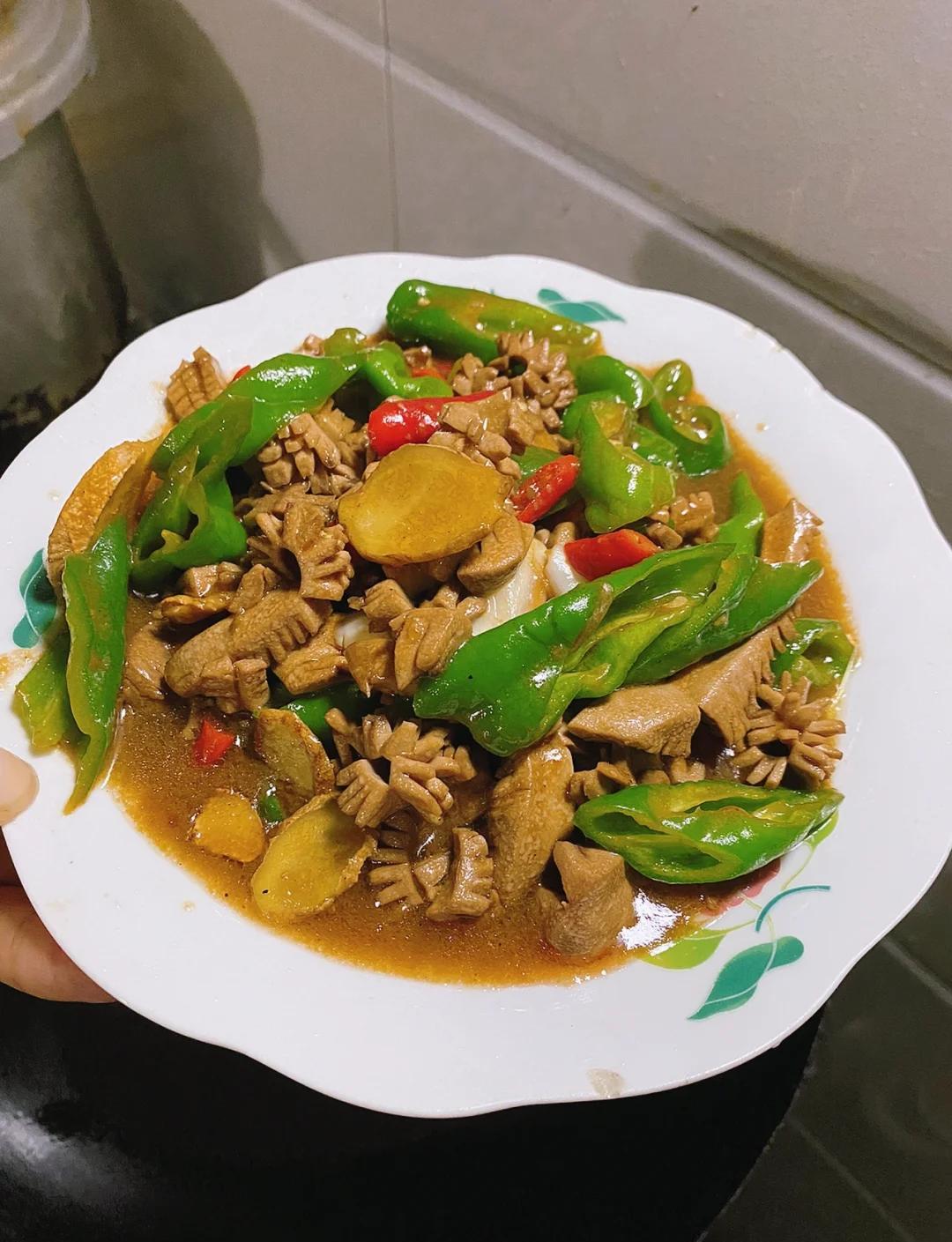 炒猪腰子家常做法(炒猪腰子的功效与作用)