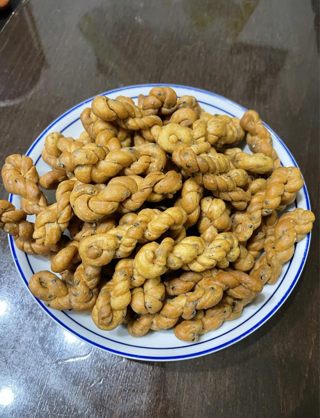 早餐吃麻花(早上可以空腹吃麻花吗)