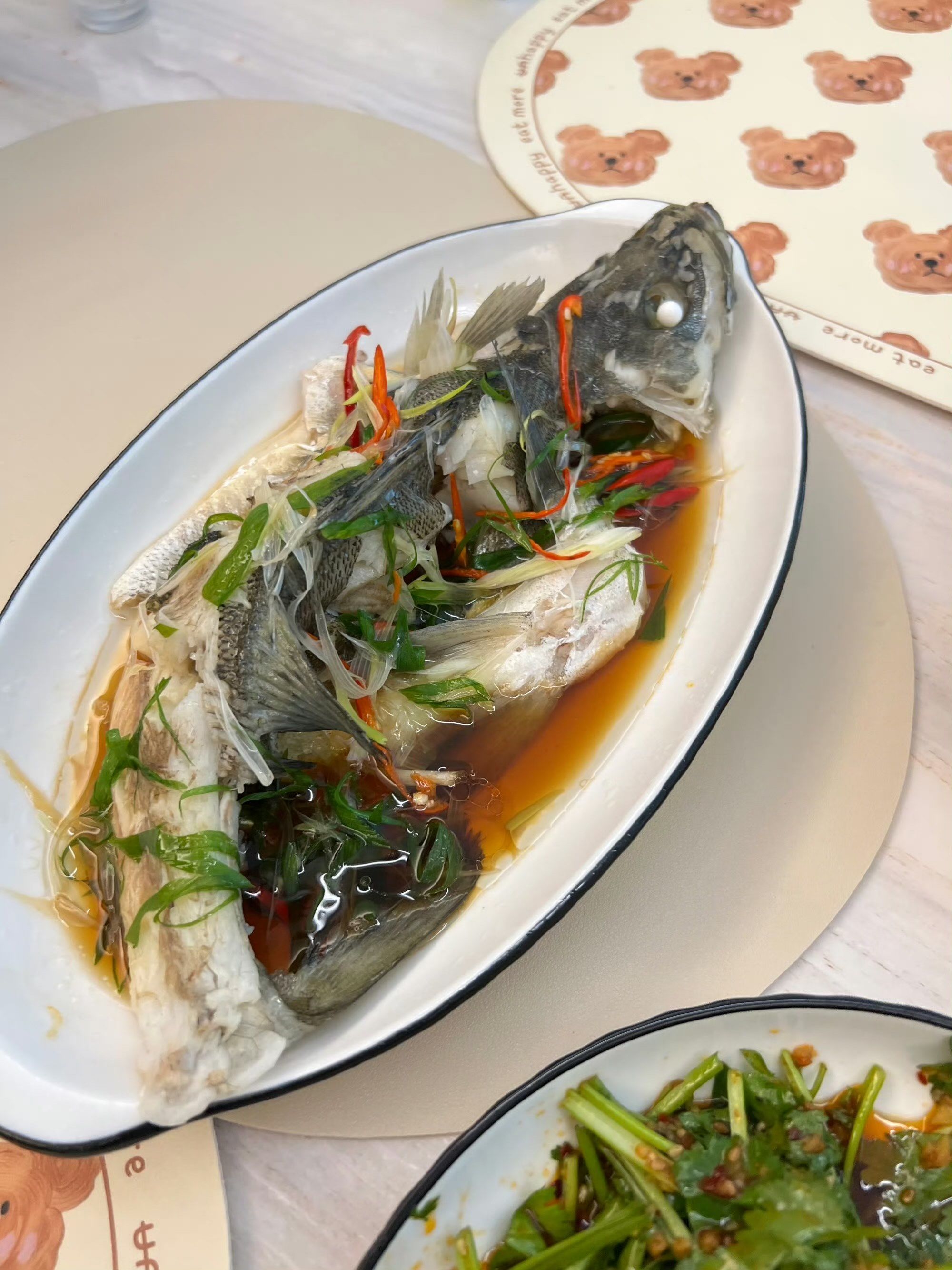 家常清蒸鱼(家常清蒸鱼怎么做鲜嫩不腥,蒸几分钟最合适?)