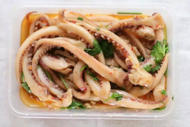 鱿鱼凉菜怎么做(鱿鱼凉菜经典做法)