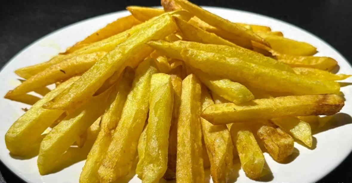 油炸特色薯条(油炸薯条的配料)