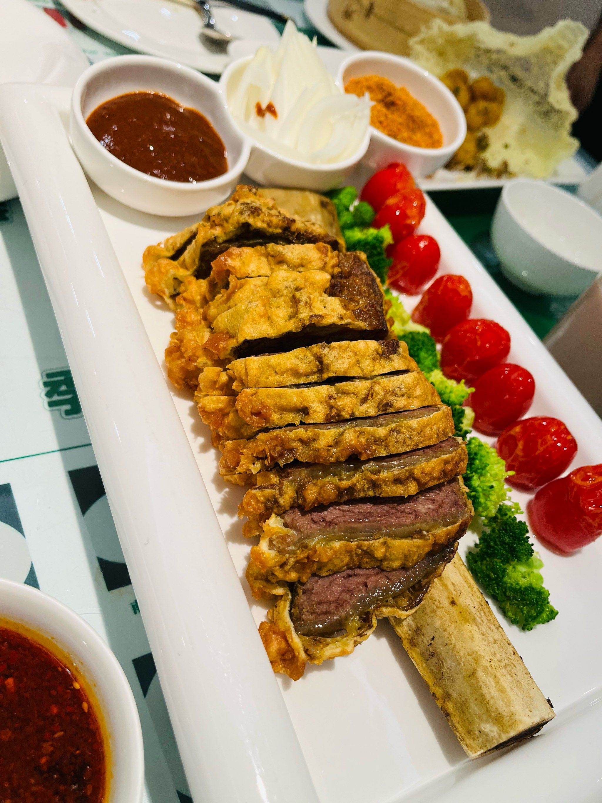 新粤特色新疆菜(新粤菜高档粤菜图片)