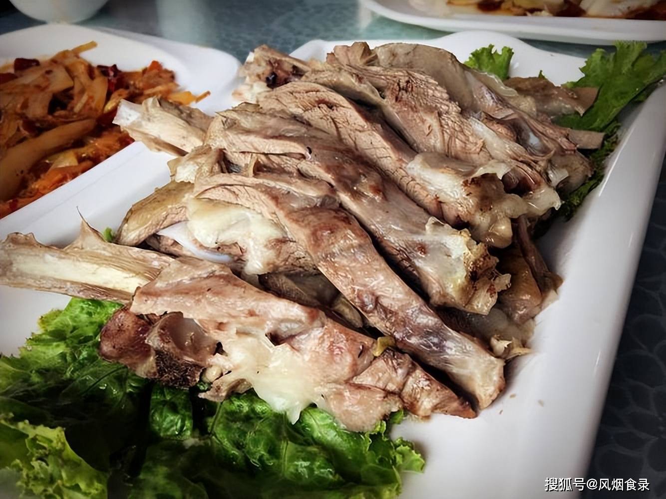 内蒙古特色美食小吃(内蒙古特色美食小吃简笔画)