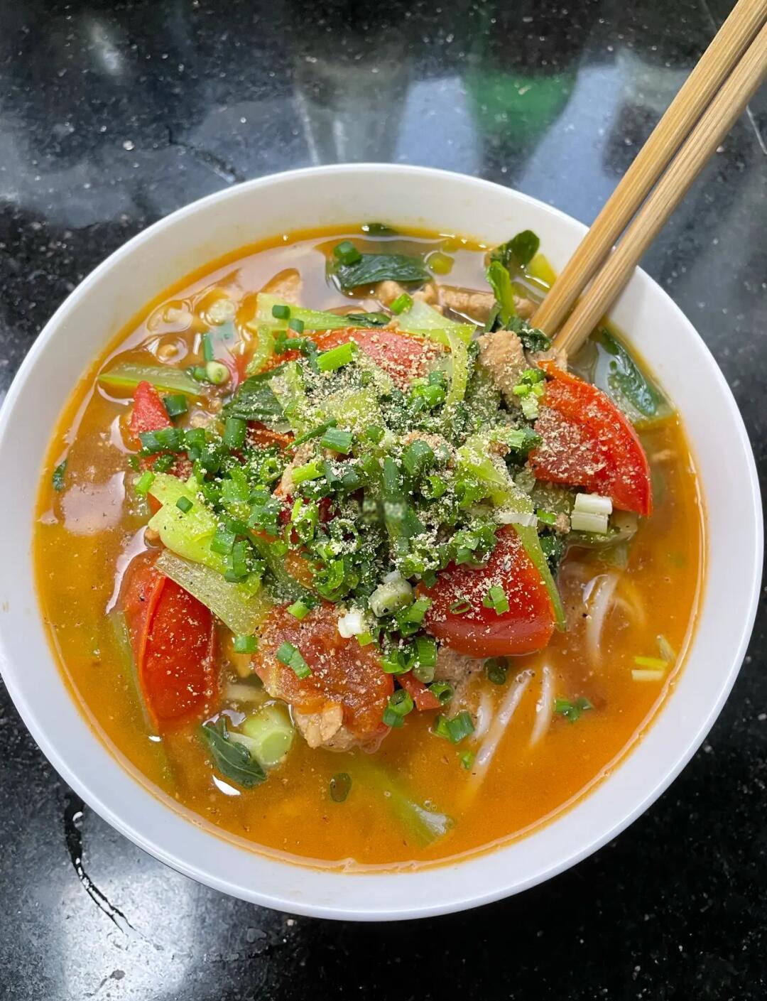 番茄肉丝面的家常做法(番茄肉丝面的家常做法视频)