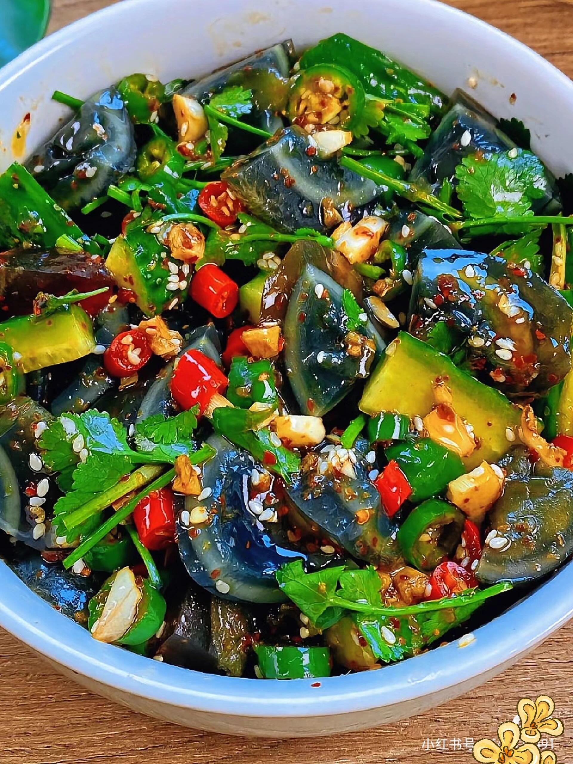 凉菜皮蛋做法大全(皮蛋凉菜的霸气菜名)