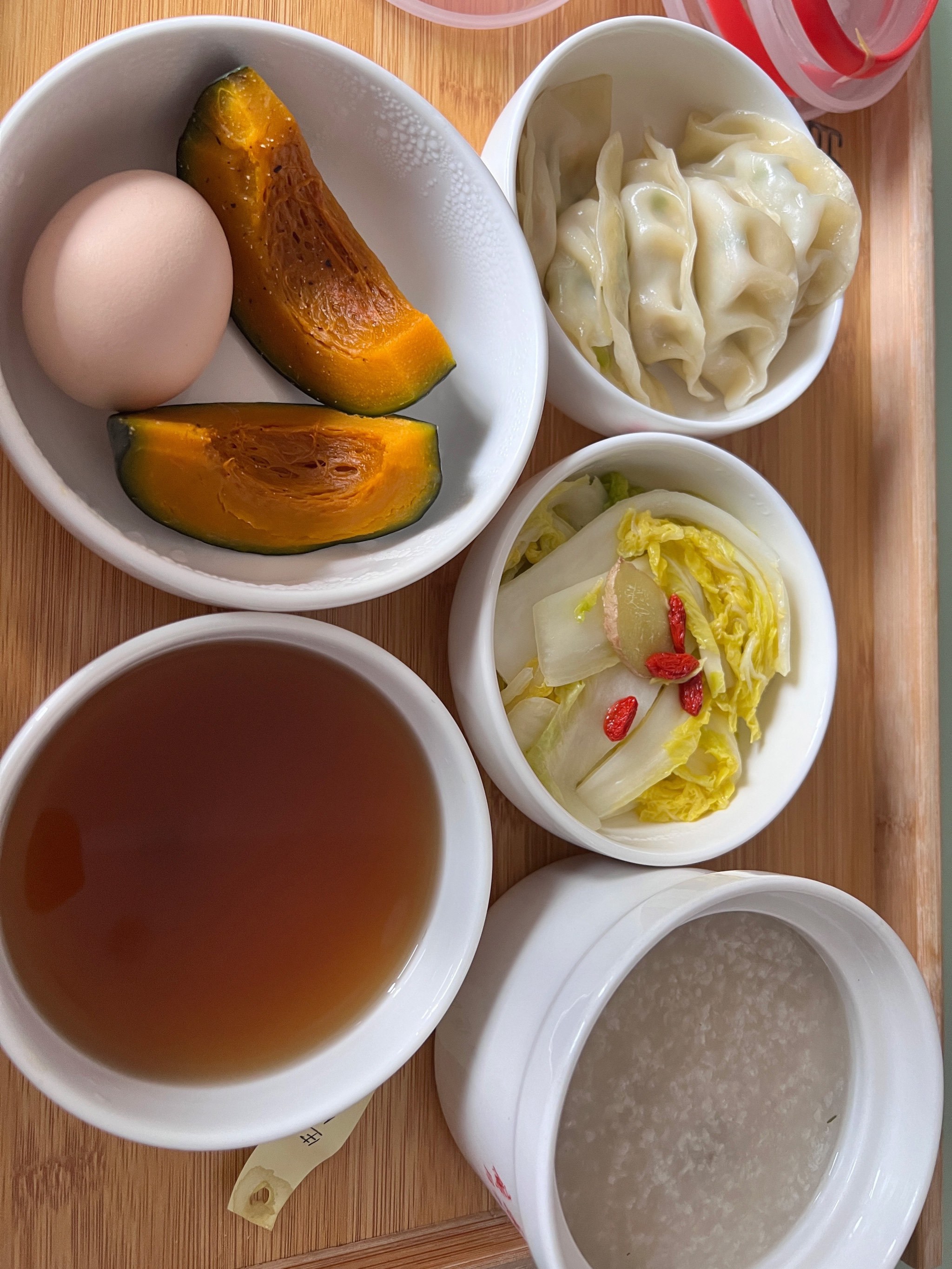 月子里能吃什么早餐(月子里吃什么早餐合适)