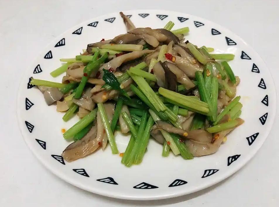 芹菜蘑菇凉菜(芹菜蘑菇凉菜怎么做)