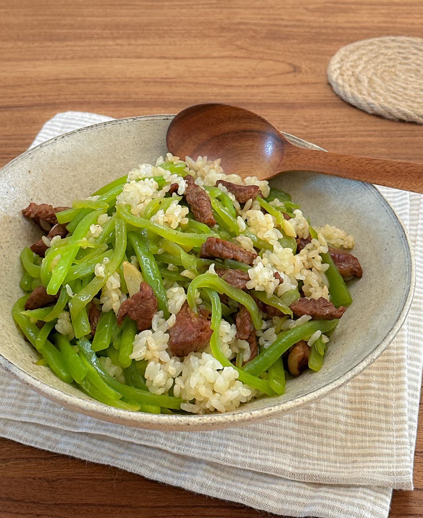 素菜饭做法电饭煲(素菜饭做法电饭煲怎么做)