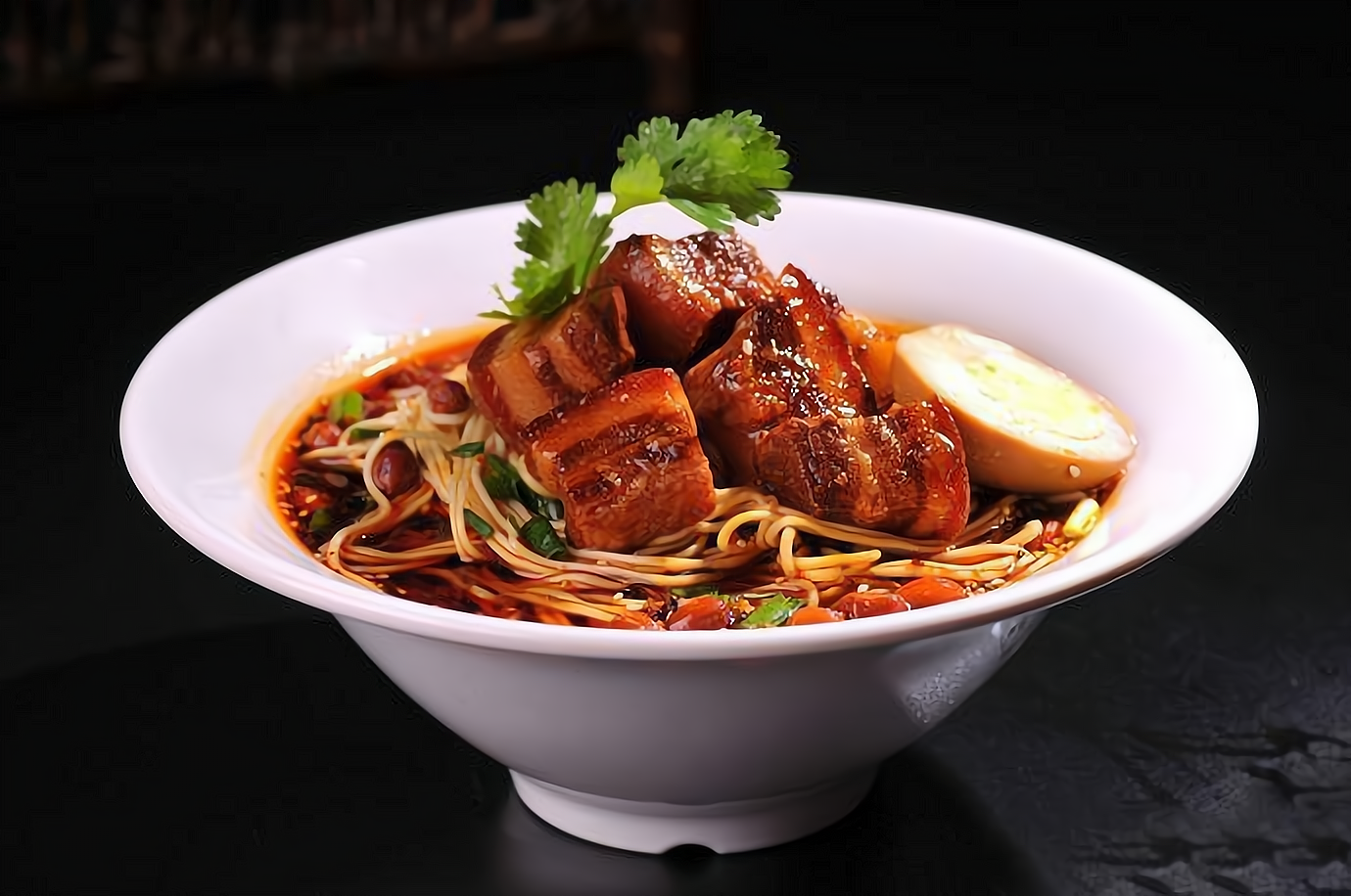 特色卤肉面图片大全(特色卤肉面图片大全高清)