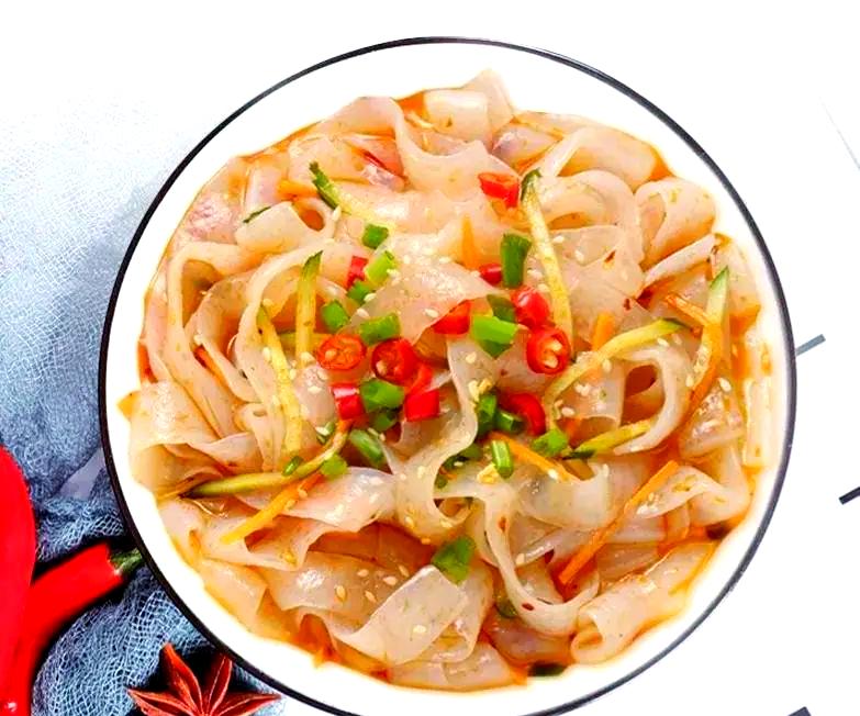 陕西凉皮特色(正宗陕西凉皮简介)