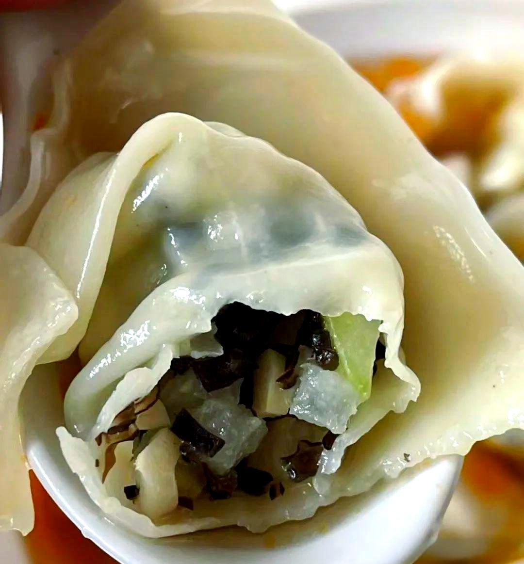 病人馄饨素菜(吃馄饨配什么小菜)