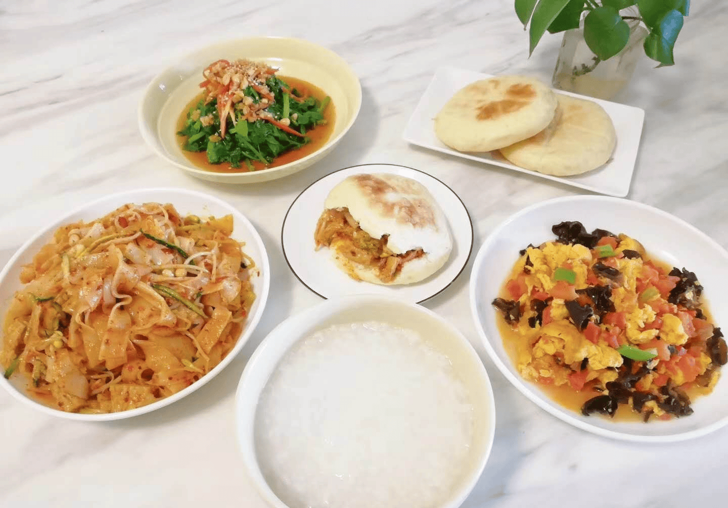 色香味俱全早餐(色香味俱全的早餐)