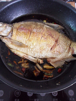 糖醋扁鱼的家常做法(糖醋扁鱼家常做法,怎样调汁才能酸甜适口)