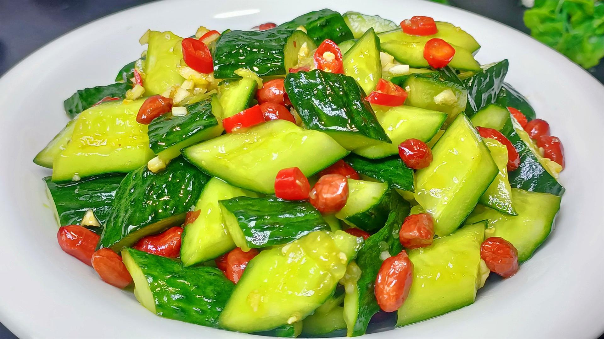 饭店黄瓜凉菜(简单的黄瓜凉菜)