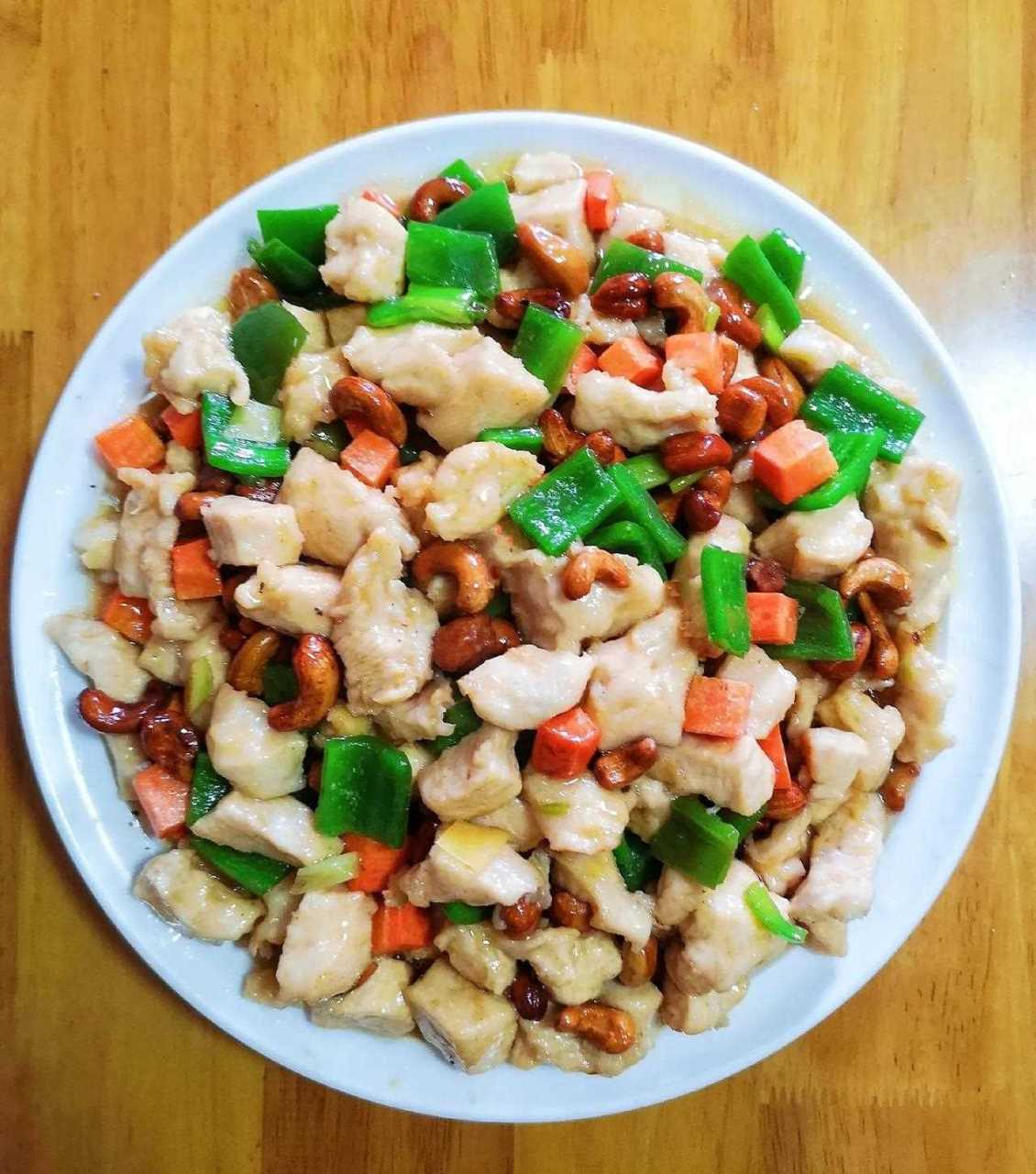 腰果鸡丁的家常做法(腰果鸡丁的家常做法窍门)