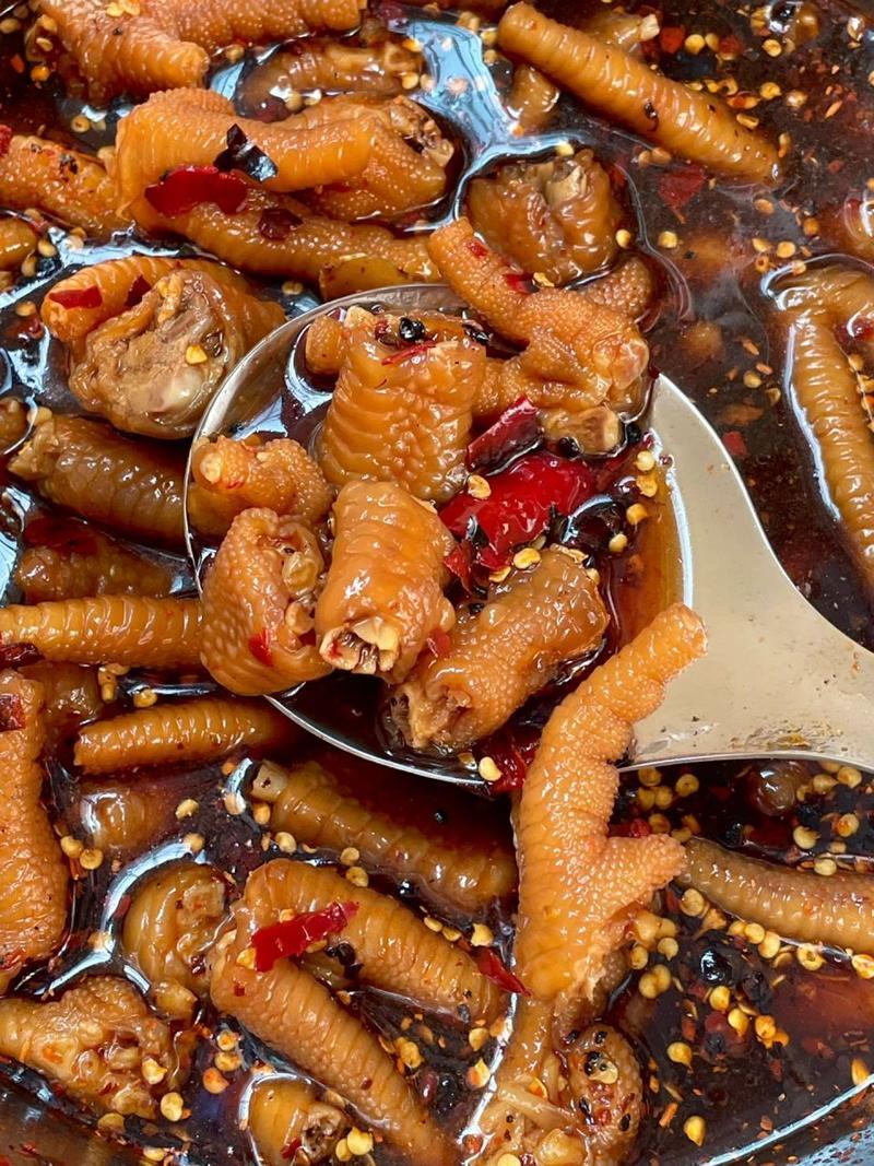 土鸡脚图片凉菜(土鸡脚怎么做好吃)