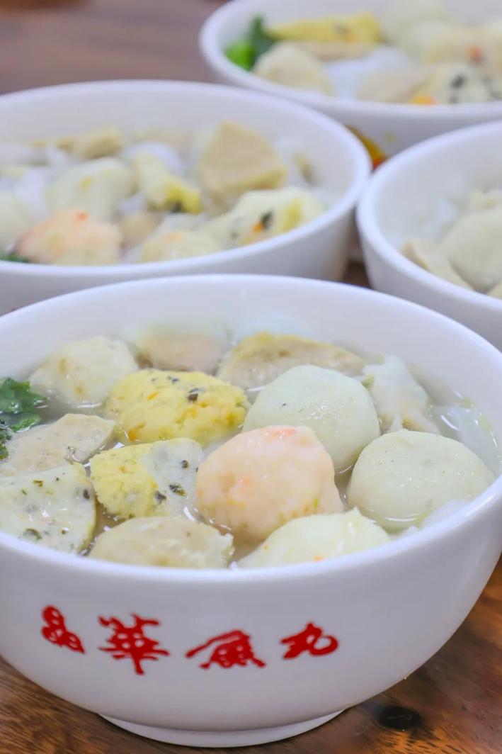 鱼丸潮汕小吃(潮汕鱼丸弹性不输乒乓球)