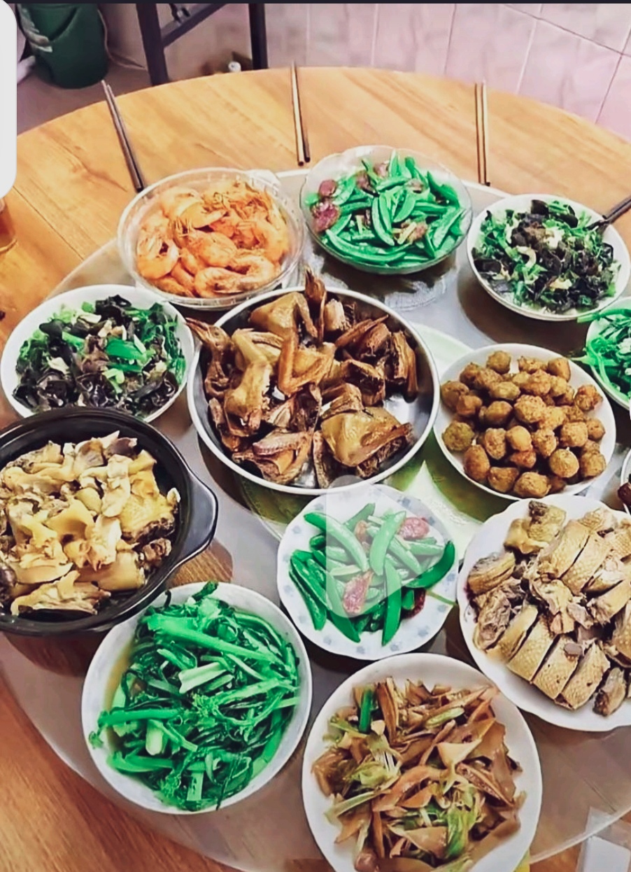 摆酒席的素菜图片(摆酒席的菜单12个菜单普通菜)