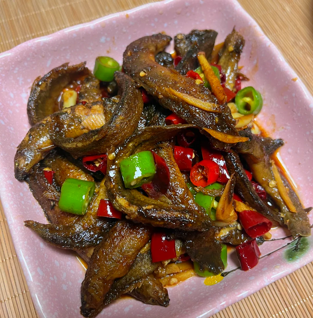 干泥鳅鱼凉菜(泥鳅干怎么烧好吃)