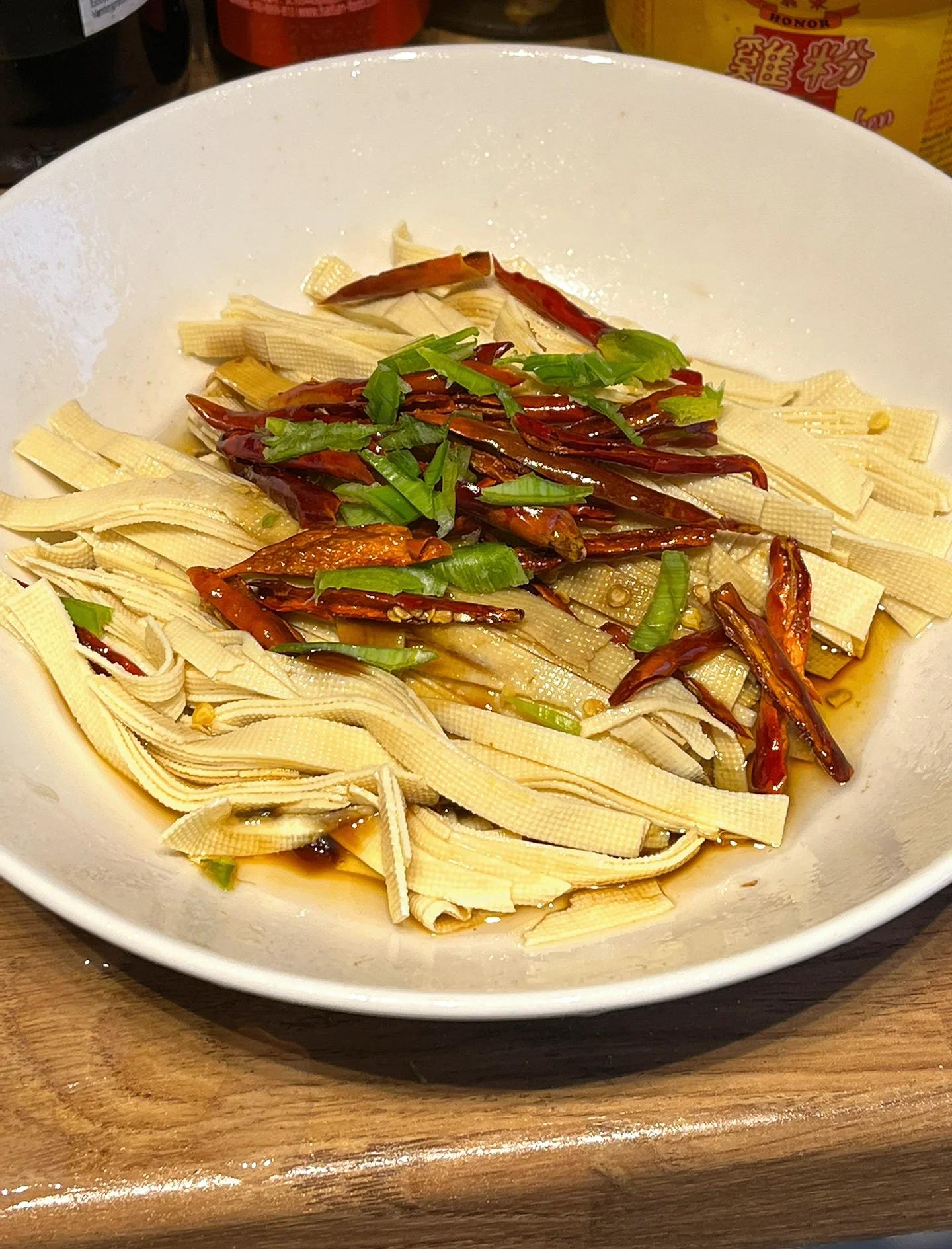 怎么用豆腐做凉菜(怎么用豆腐做凉菜窍门)