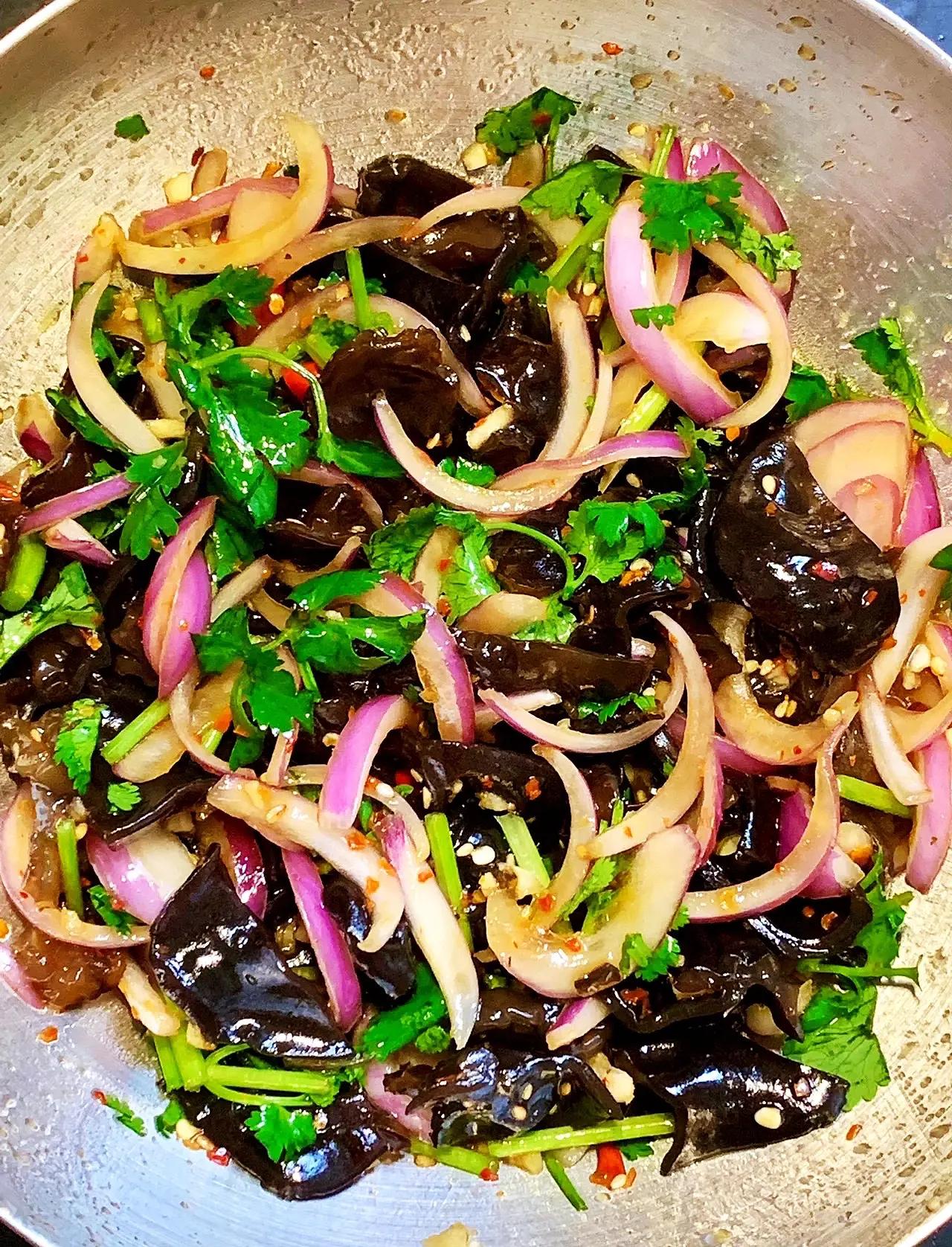 凉菜拌木耳(凉拌木耳配菜)