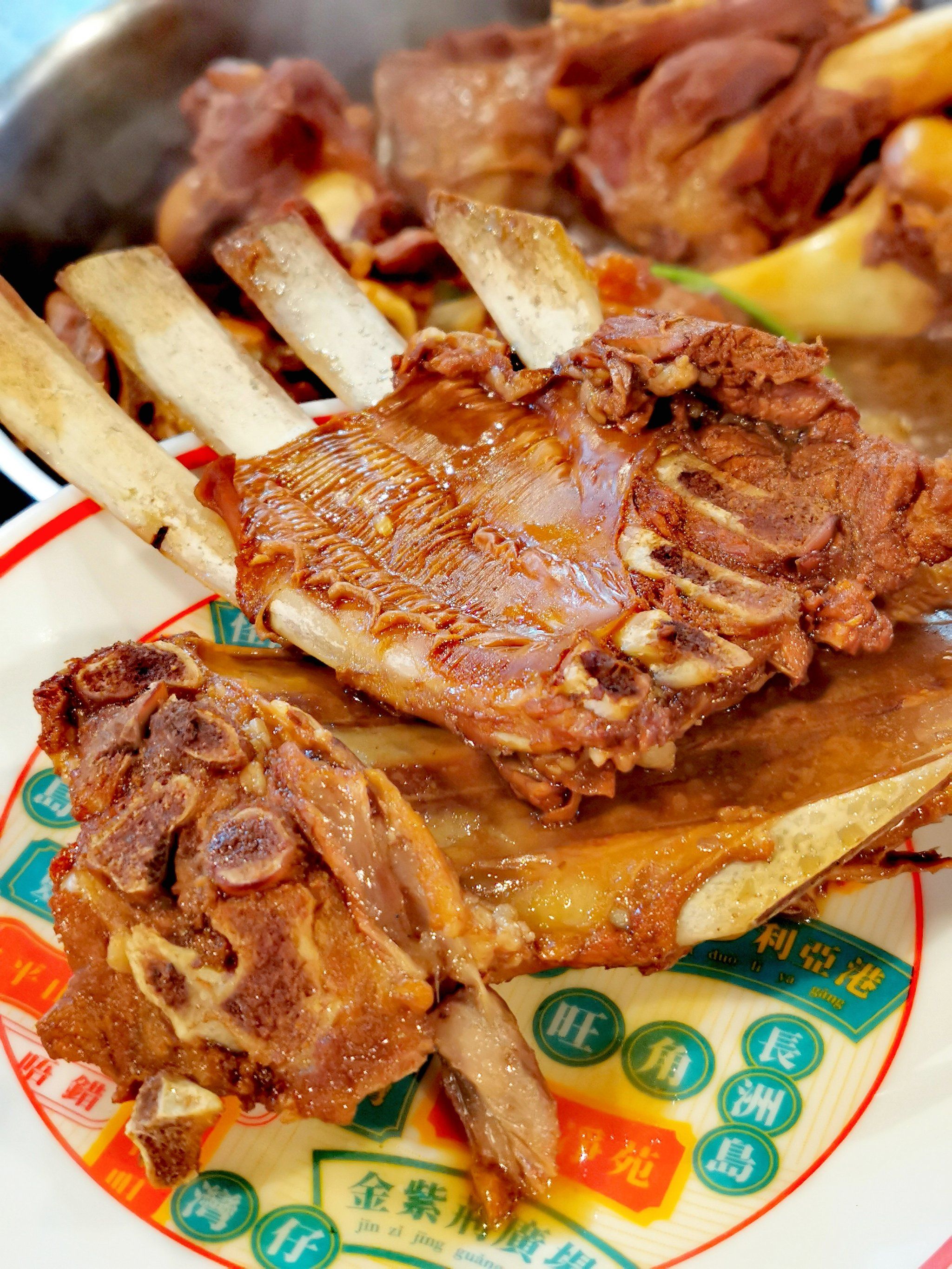 青山羊肉特色羊骨头(青山羊肉馆中的羊棒骨配方)