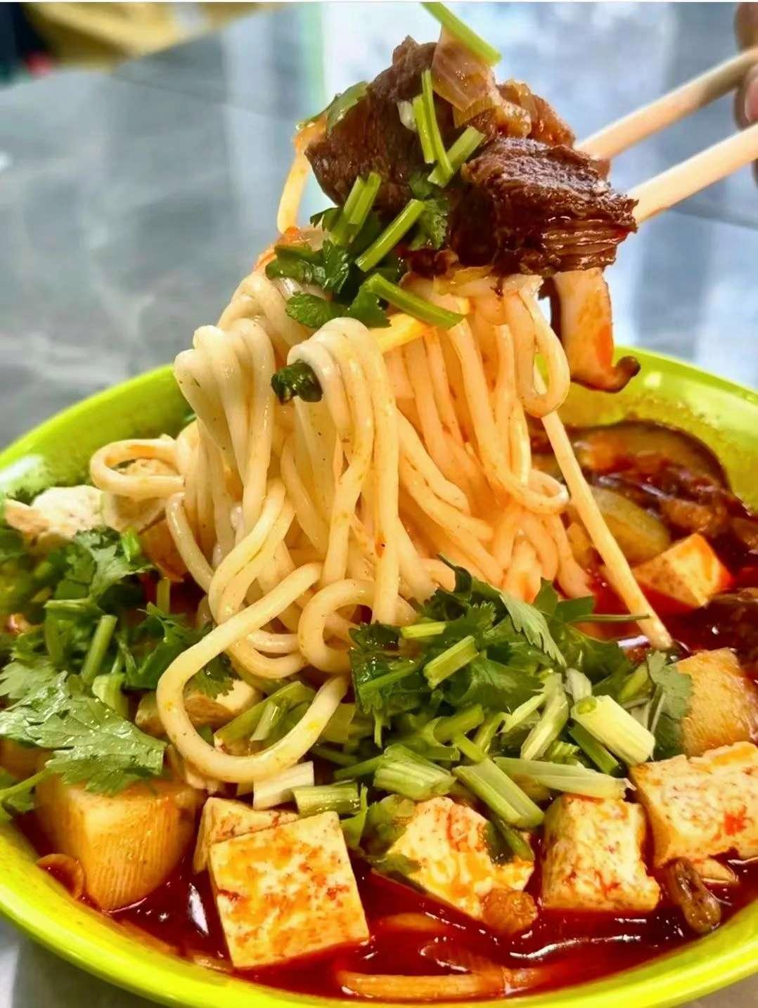 宁夏特色美食有哪些(宁夏特色美食有哪些?)