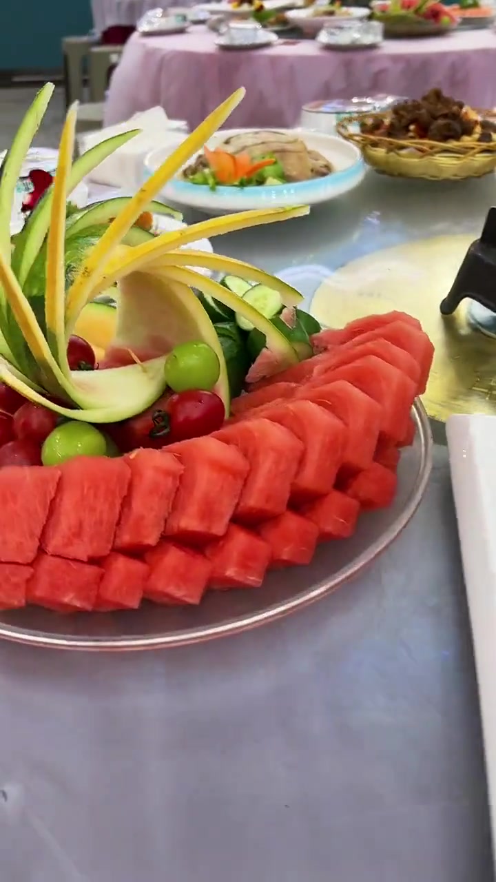 夏天凉菜摆盘(凉菜的摆盘花样都有哪些) 夏天凉菜摆盘(凉菜的摆盘花样都有哪些)