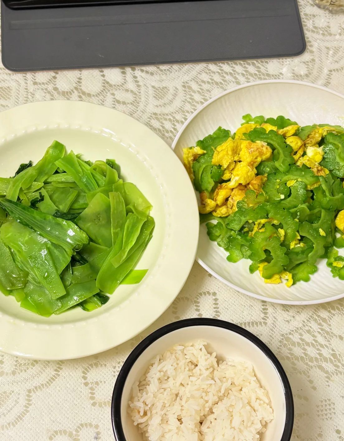 什么素菜下面条好吃(什么菜下面条比较好吃) 什么素菜下面条好吃(什么菜下面条比较好吃)