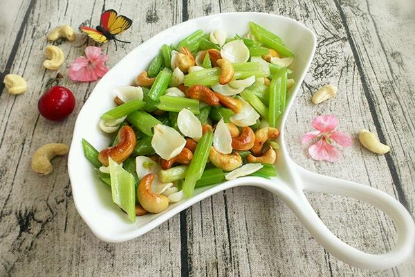 腰果炒芹菜算素菜吗(腰果炒芹菜算素菜吗为什么) 腰果炒芹菜算素菜吗(腰果炒芹菜算素菜吗为什么)