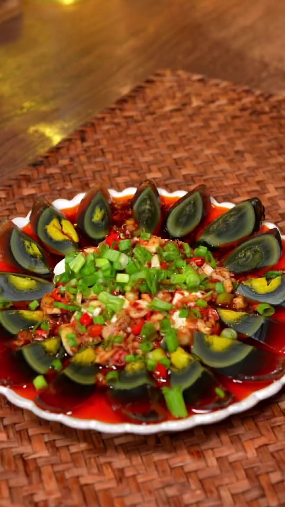 凉菜皮蛋菜名(凉拌皮蛋菜名怎么叫好听)