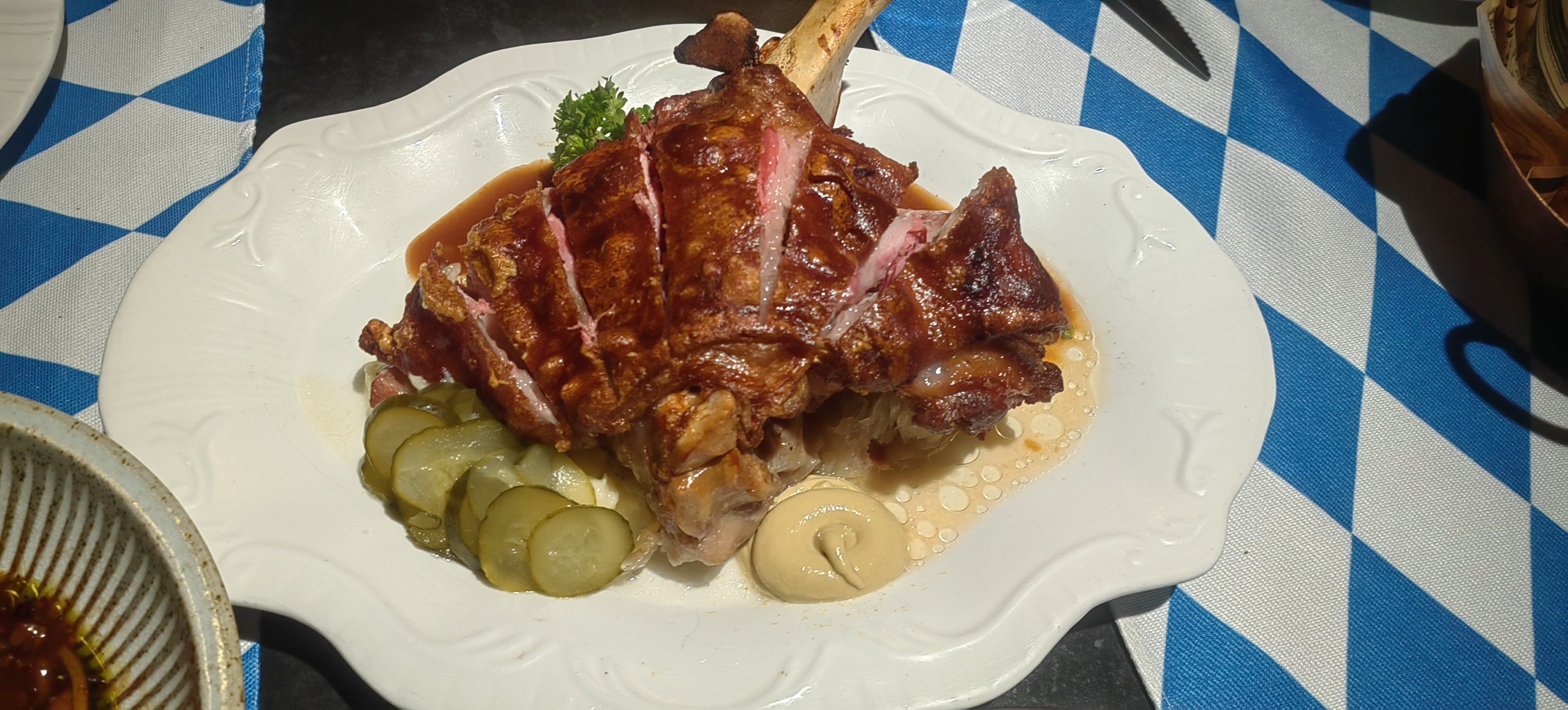 德国咸猪手凉菜的做法(德国咸猪手凉菜的做法和配料) 德国咸猪手凉菜的做法(德国咸猪手凉菜的做法和配料)