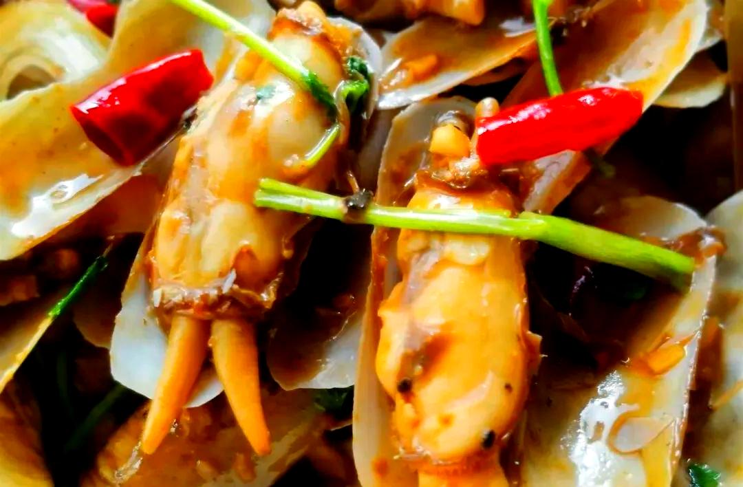 辣炒小人仙家常做法(怎么炒小人仙才不出水)