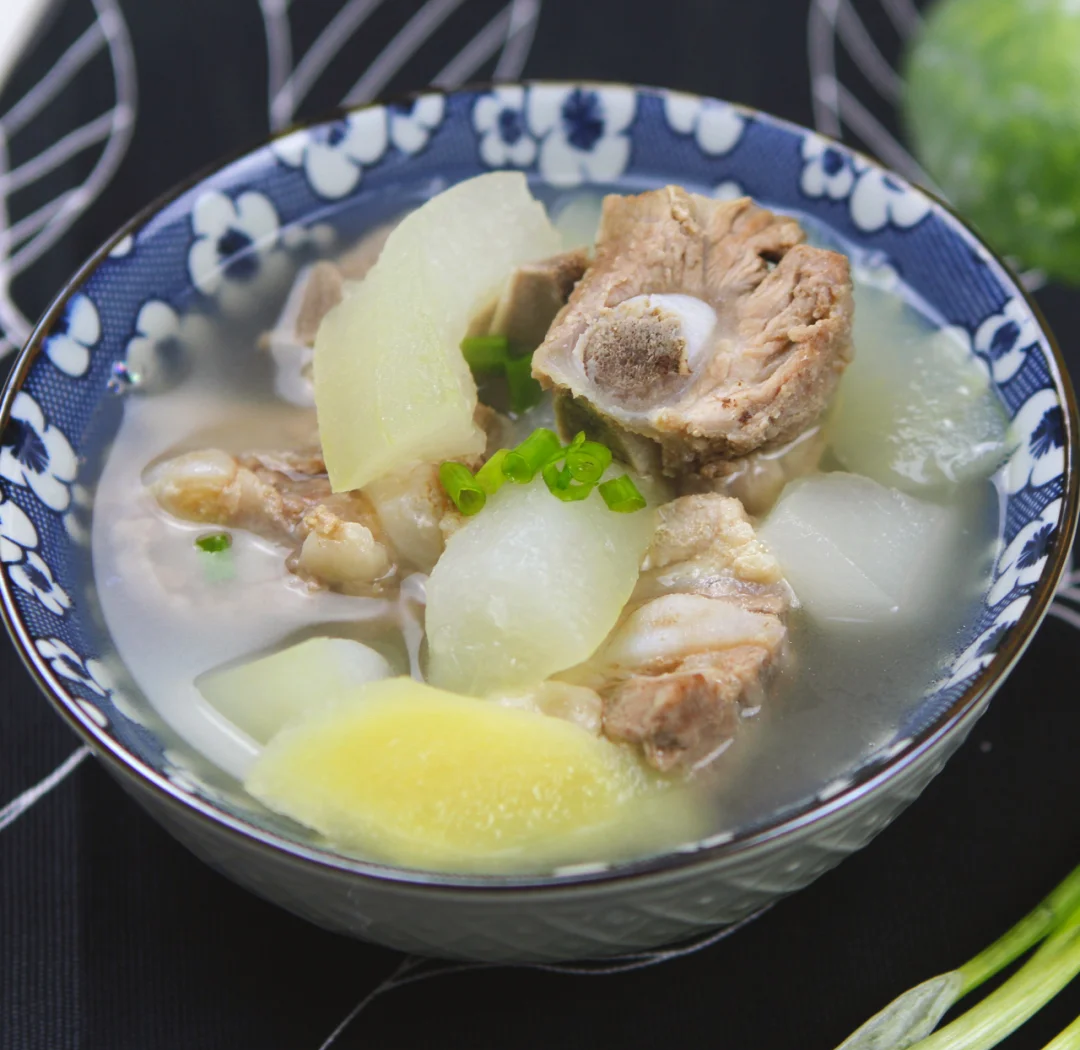 冬瓜烧排骨的家常做法(冬瓜烧排骨的功效与作用)