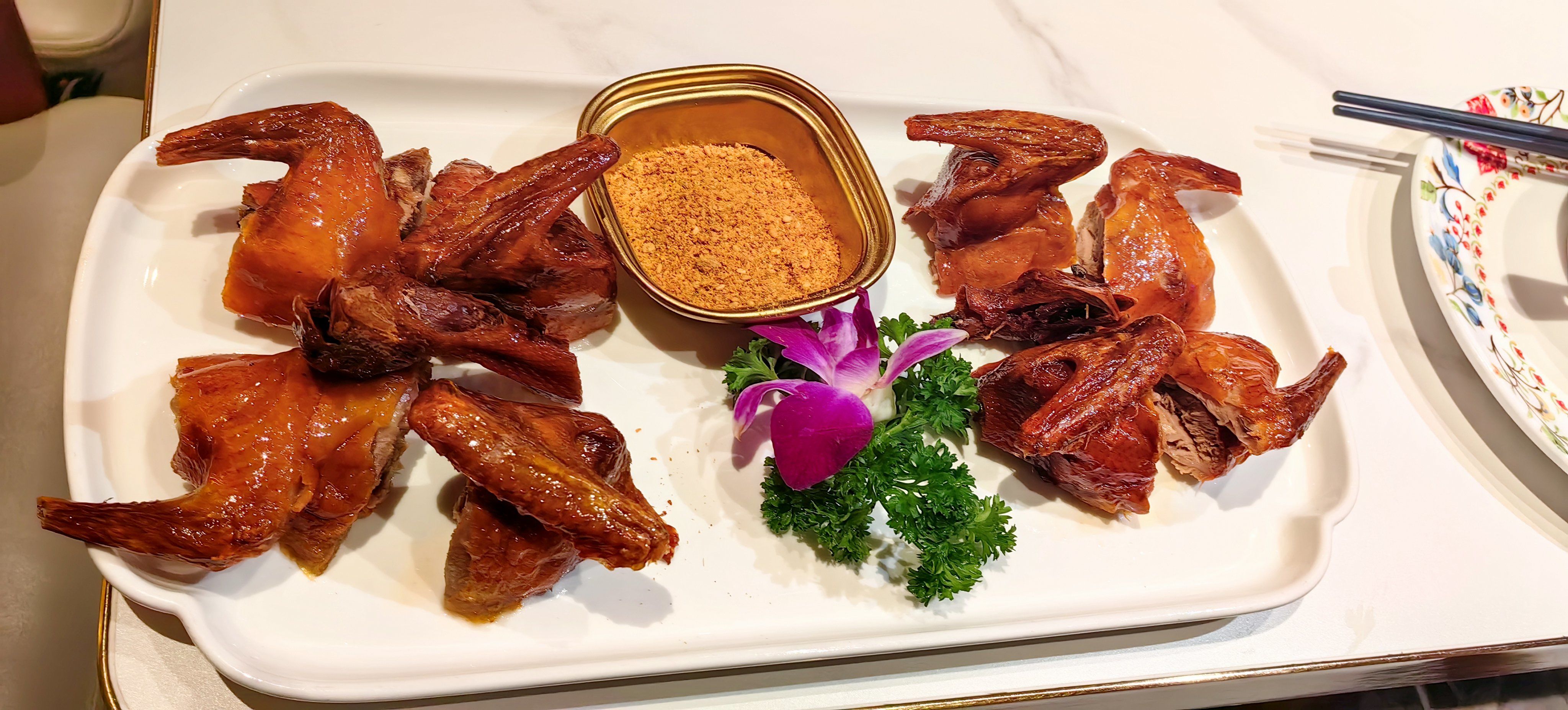 特色炒乳鸽的做法大全(特色炒乳鸽的做法大全视频)